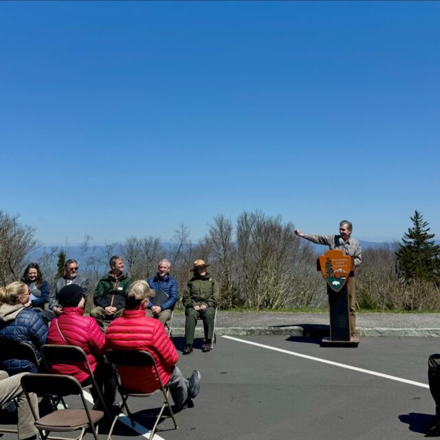 What an honor to spend Earth Day enjoying Blue Ridge Parkway views with so many amazing conservation leaders from across the state! 

@nc_governor  @ncculture @brpkwyfoundation @blueridgenps  @ncorec @ncstateparks 

#madexmtns #wncoutdoorindustry #outdooreconomy #buildingoutdoorcommunities